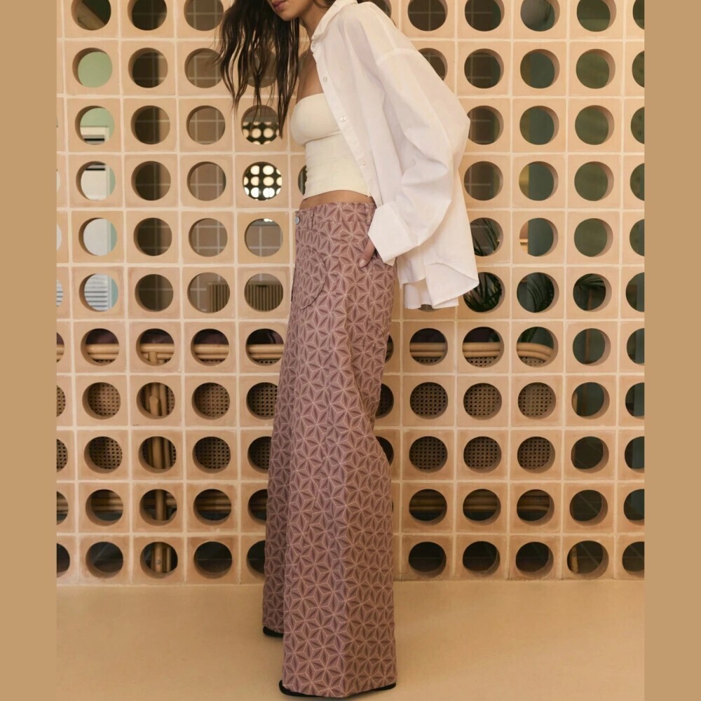Mauve Geometric Patterned Wide-Leg Pants - Picture 2 of 8